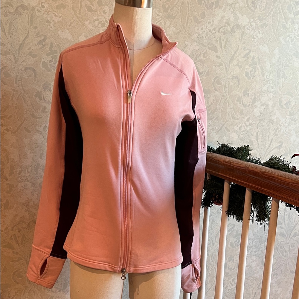 Nike Fit Dry Women's Jacket in Pink and Burgundy